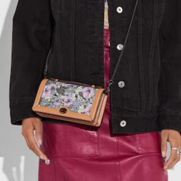 Coach Riley Chain Clutch With Heritage Floral Print - Picture 5 of 13